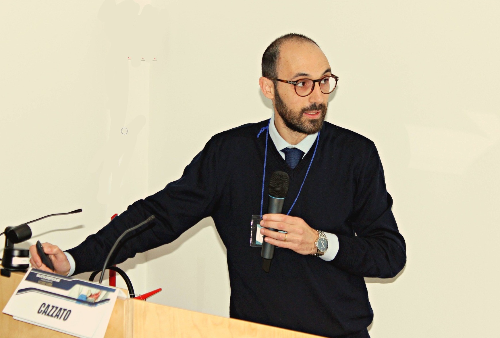 Il Dr. Cazzato relatore a un congresso medico